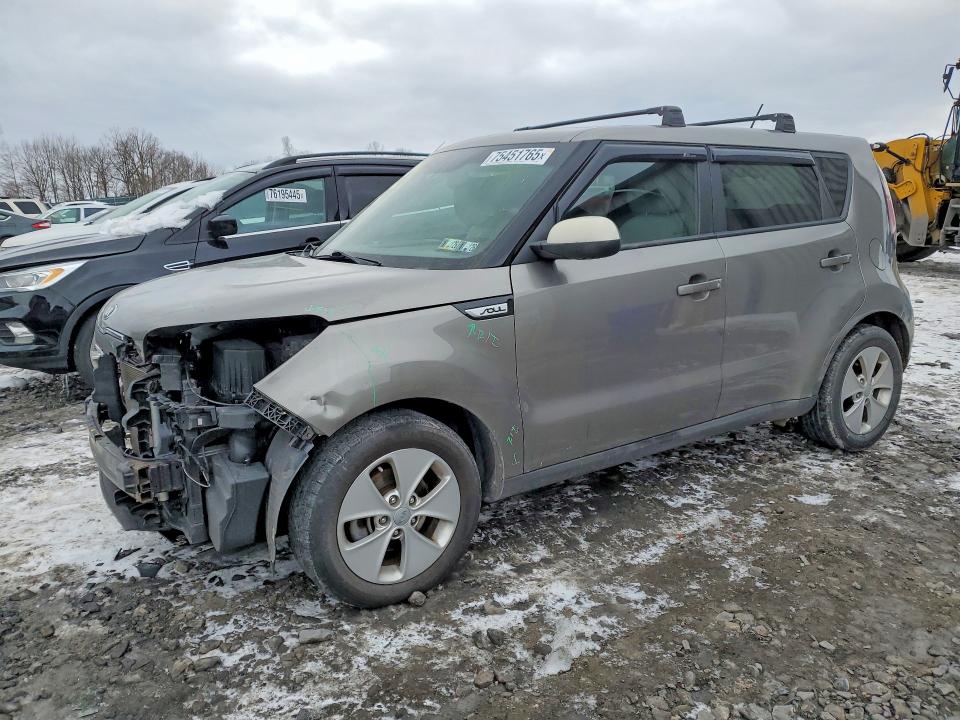 KIA SOUL 2016 with VIN KNDJN2A28G7304261 - Photo from auction