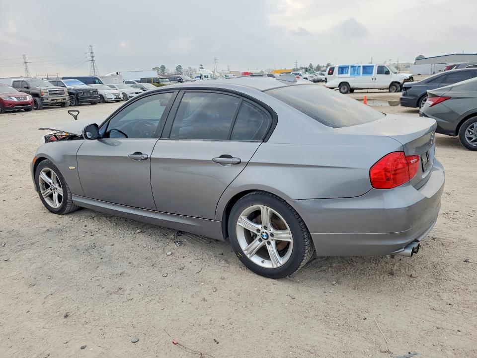 Photo 2 from auction – 2010 BMW 328 with VIN WBAPH7G5XANM50192