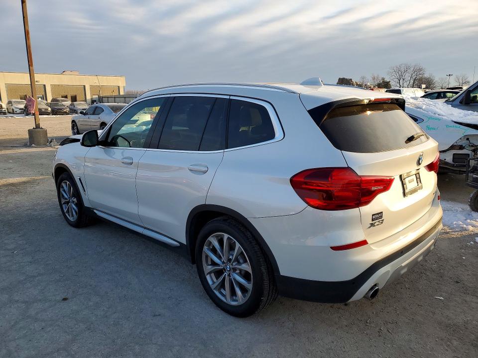 Photo 2 from auction – 2019 BMW X3 XDRIVE3 with VIN 5UXTR9C55KLP96744