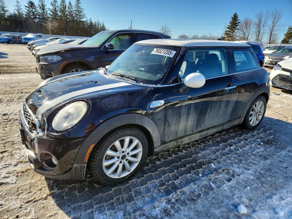 MINI COOPER 2016 with VIN WMWXP7C55G3B49636 - Photo from auction