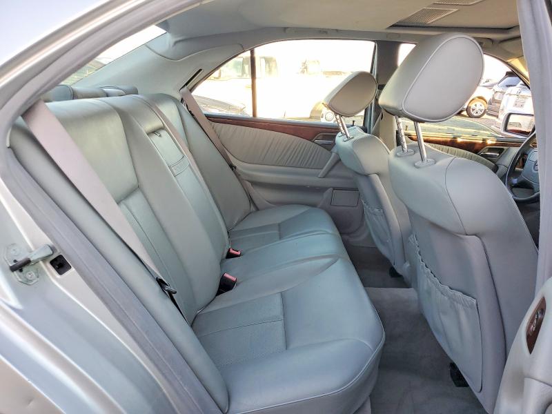 Photo 10 from auction – 1999 MERCEDES-BENZ E with VIN WDBJF25H9XA815703