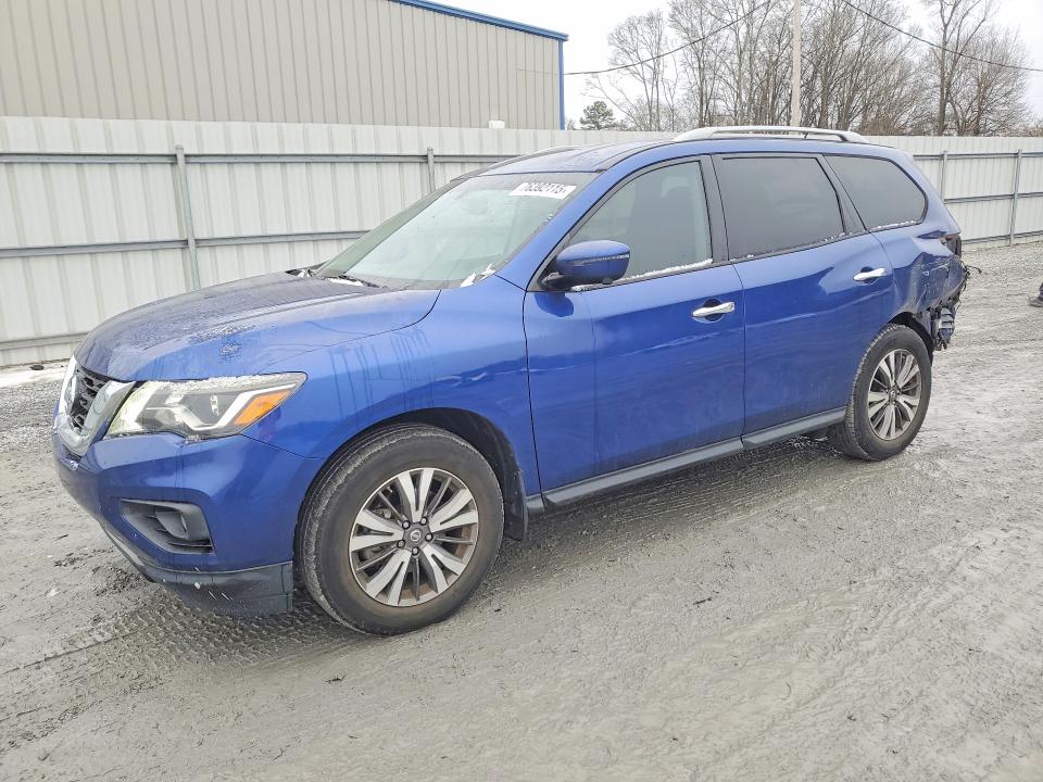 NISS PATHFINDER 2018 with VIN 5N1DR2MM5JC606437 - Photo from auction