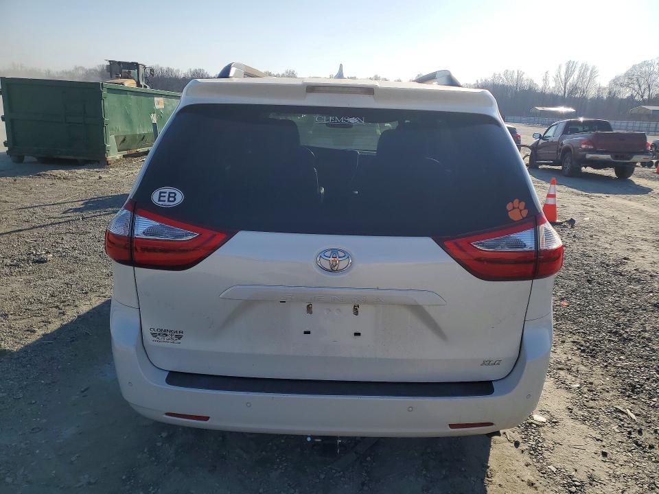 Photo 6 from auction – 2018 TOYOTA SIENNA with VIN 5TDYZ3DC9JS914499