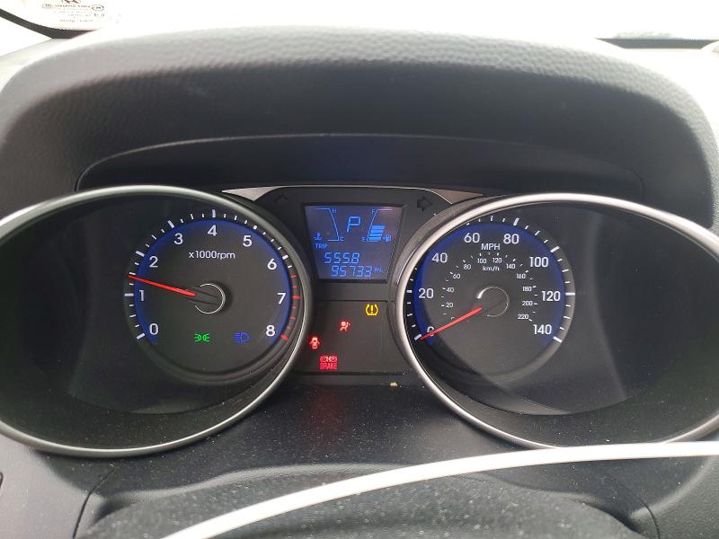 Photo 9 from auction – 2010 HYUNDAI TUCSON GLS with VIN KM8JUCACXAU041759