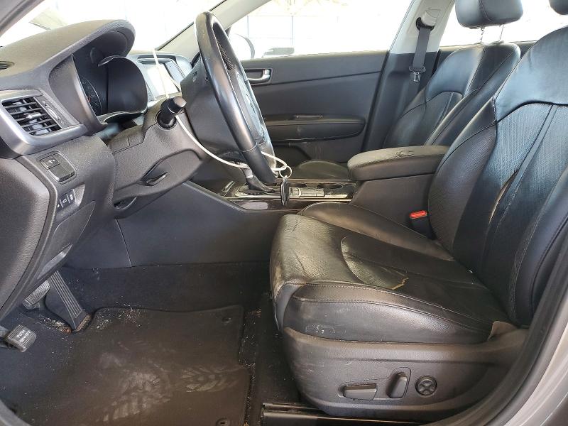 Photo 7 from auction – 2017 KIA OPTIMA with VIN 5XXGU4L32HG160715
