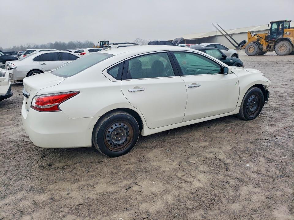 Photo 3 from auction – 2014 NISSAN ALTIMA with VIN 1N4AL3AP0EC167303