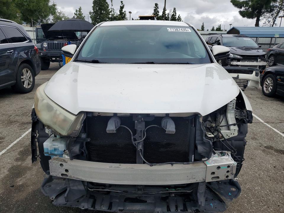Photo 5 from auction – 2016 TOYOTA HIGHLANDER with VIN 5TDZARFH5GS021763