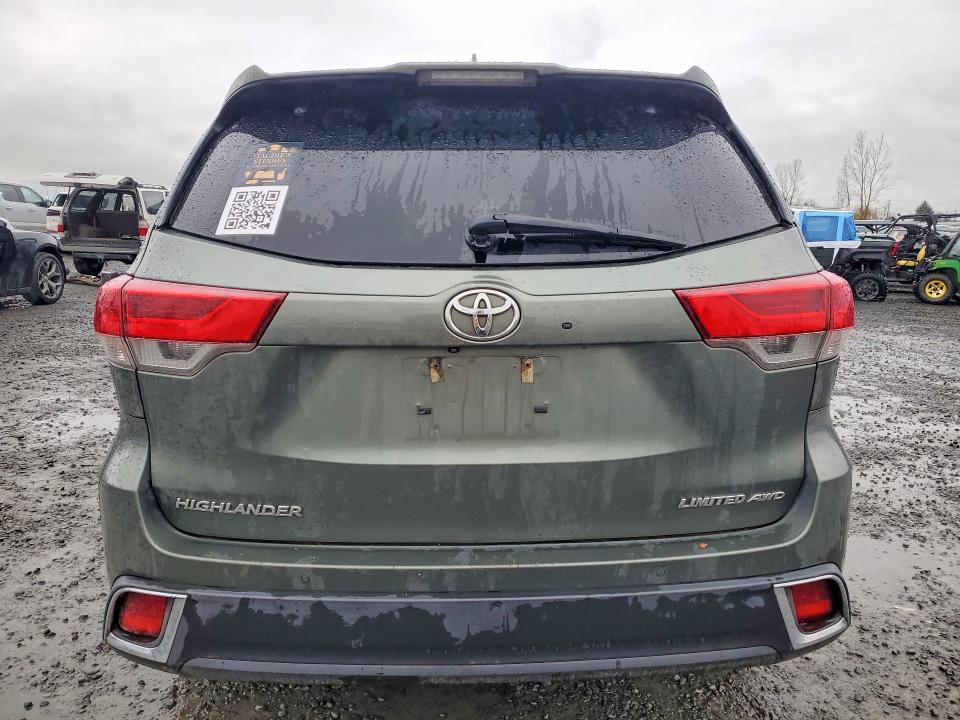 Photo 6 from auction – 2017 TOYOTA HIGHLANDER with VIN 5TDDZRFH2HS451772