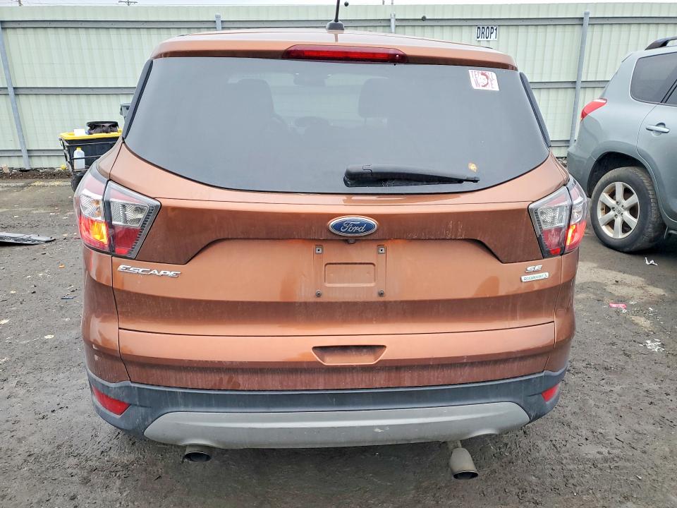 Photo 6 from auction – 2017 FORD ESCAPE with VIN 1FMCU0GD5HUA58373