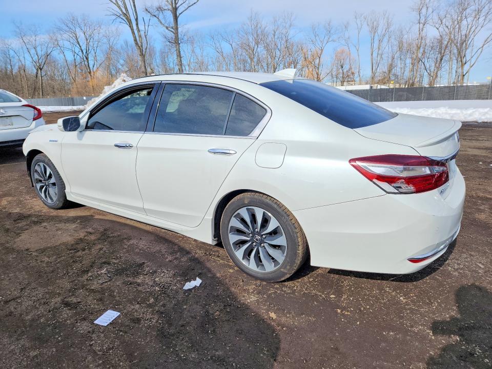 Photo 2 from auction – 2017 HONDA ACCORD with VIN JHMCR6F78HC005305