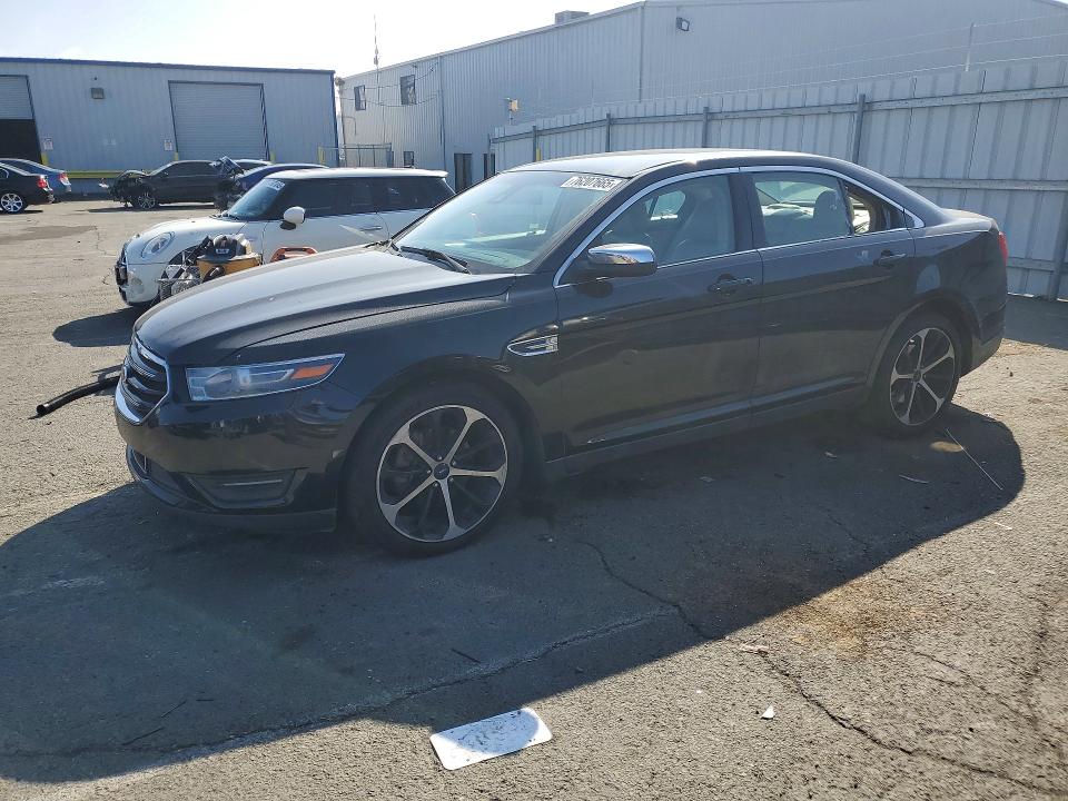 FORD TAURUS 2015 with VIN 1FAHP2F87FG101789 - Photo from auction