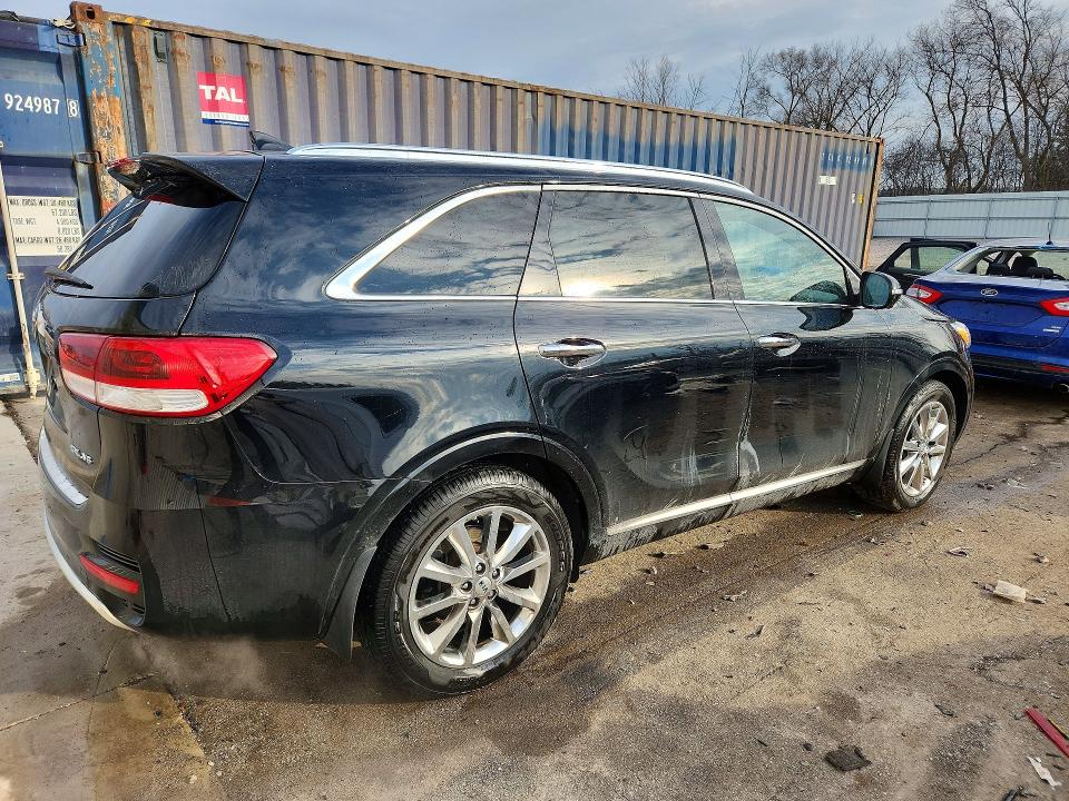 Photo 3 from auction – 2016 KIA SORENTO with VIN 5XYPK4A54GG182915