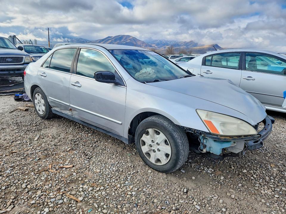 Photo 4 from auction – 2004 HONDA ACCORD with VIN JHMCM56314C004982