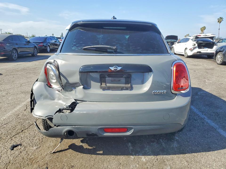 Photo 6 from auction – 2016 MINI COOPER with VIN WMWXU1C56G2D10412