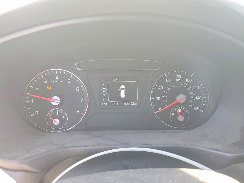 Photo 9 from auction – 2017 KIA SORENTO with VIN 5XYPG4A30HG271771