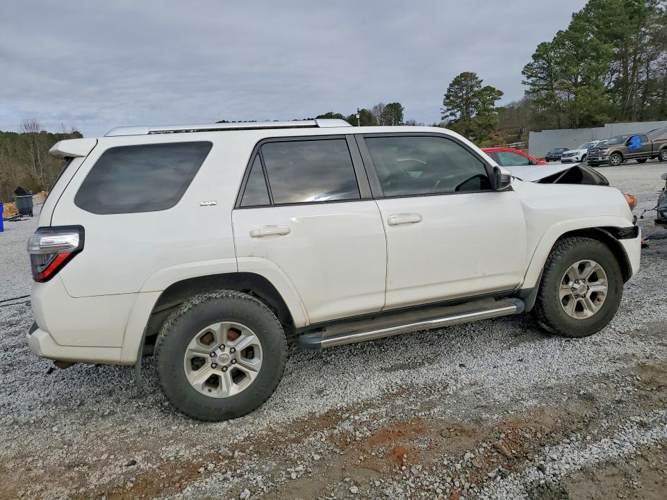 Photo 3 from auction – 2018 TOYOTA 4RUNNER with VIN JTEZU5JR7J5168966