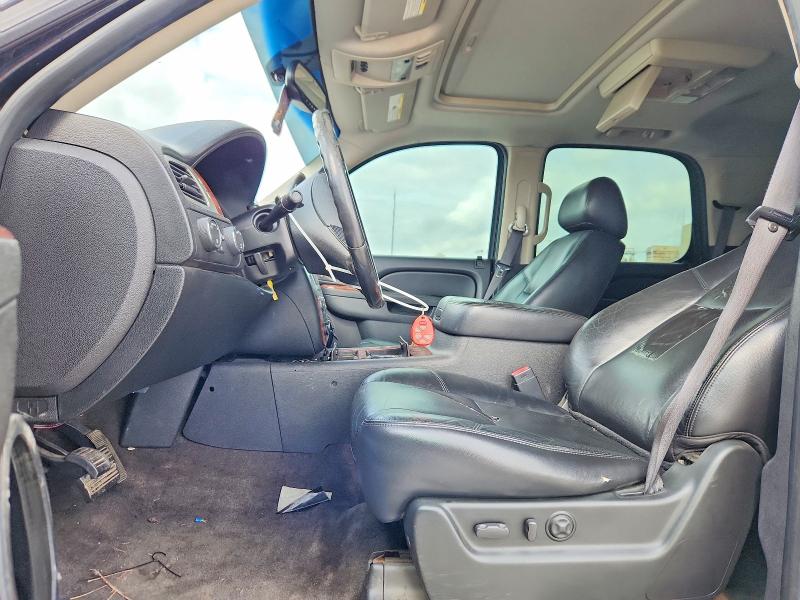 Photo 7 from auction – 2010 CHEVROLET TAHOE with VIN 1GNUKCE01AR206020