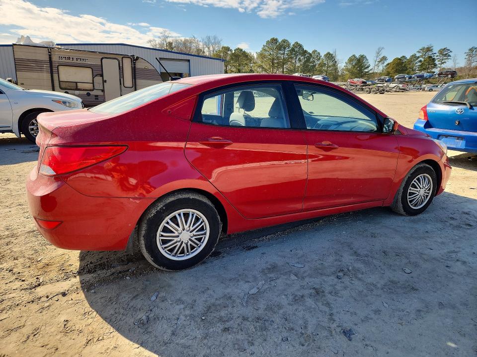 Photo 3 from auction – 2015 HYUNDAI ACCENT GLS with VIN KMHCT4AE0FU915885