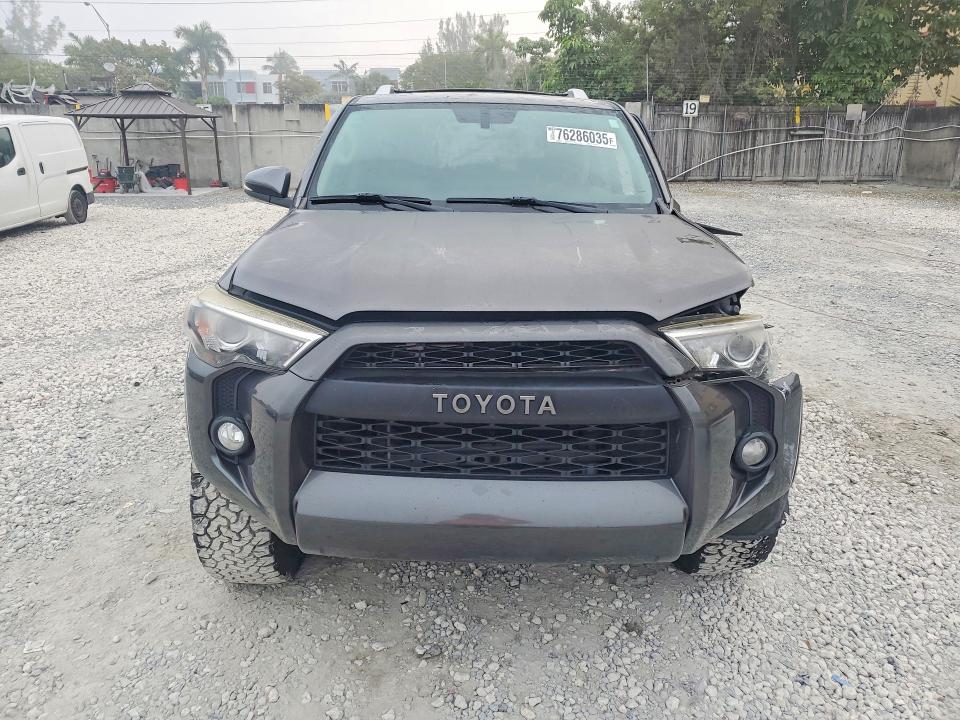 Photo 5 from auction – 2018 TOYOTA 4RUNNER with VIN JTEBU5JRXJ5490406