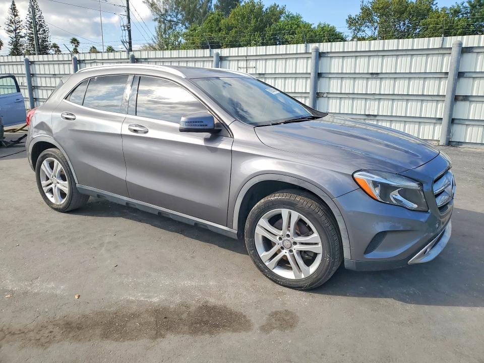 Photo 4 from auction – 2016 MERCEDES-BENZ GLA with VIN WDCTG4EB4GJ206205