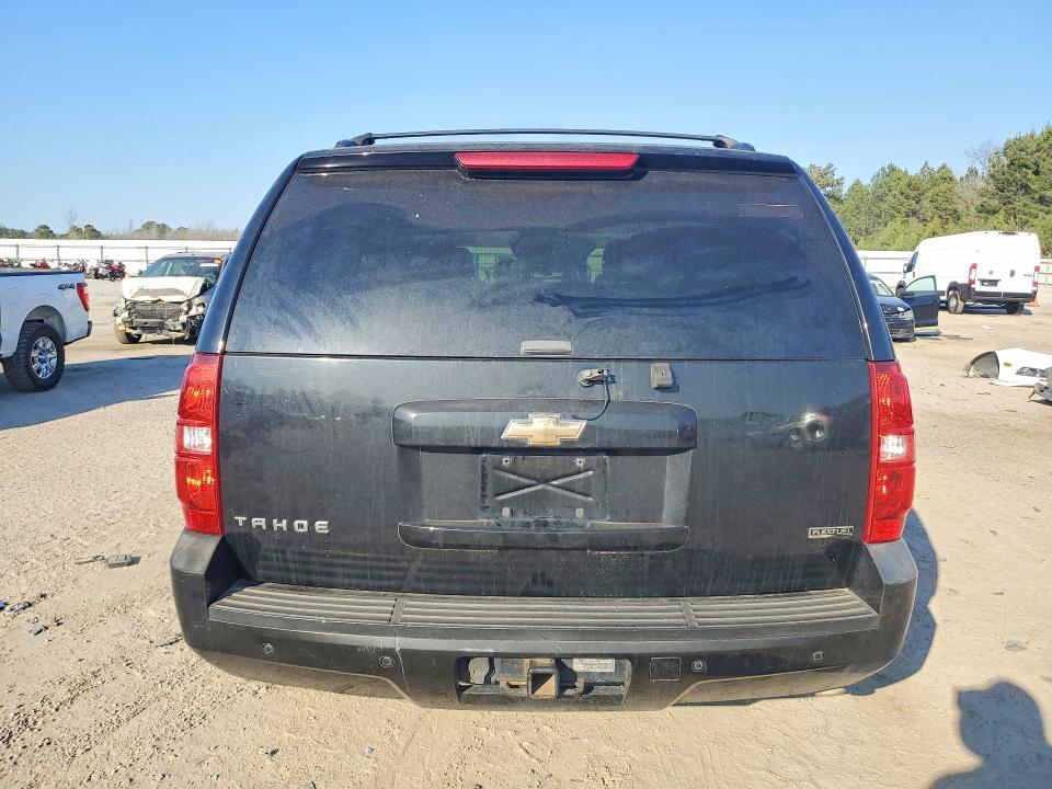 Photo 6 from auction – 2011 CHEVROLET TAHOE with VIN 1GNSKBE08BR342003