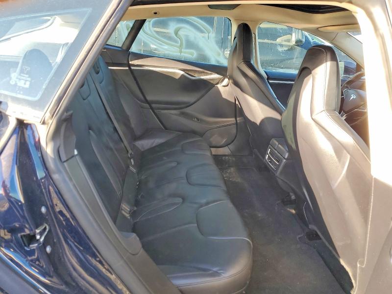 Photo 10 from auction – 2013 TESLA MODEL S with VIN 5YJSA1DG2DFP11676