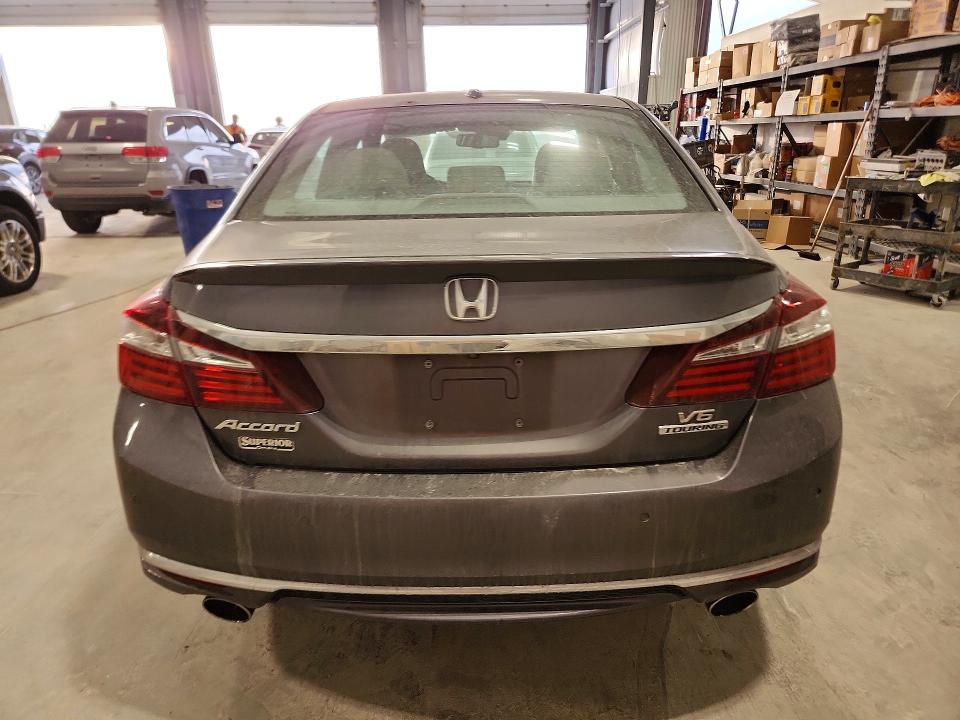 Photo 6 from auction – 2016 HONDA ACCORD with VIN 1HGCR3F90GA018949