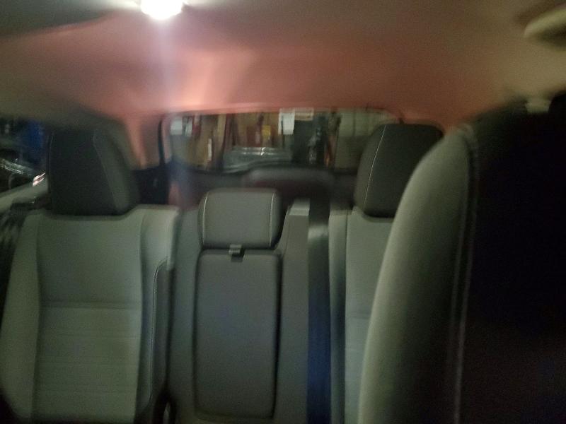 Photo 10 from auction – 2016 FORD ESCAPE with VIN 1FMCU9GX2GUC31506