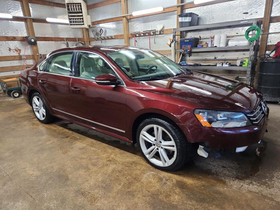 Photo 4 from auction – 2012 VOLKSWAGEN PASSAT SEL with VIN 1VWCN7A30CC049988