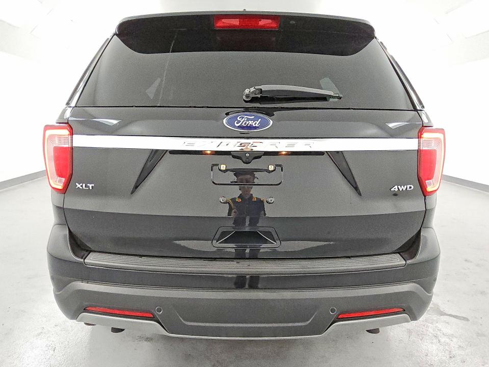 Photo 6 from auction – 2019 FORD EXPLORER with VIN 1FM5K8D81KGB25190
