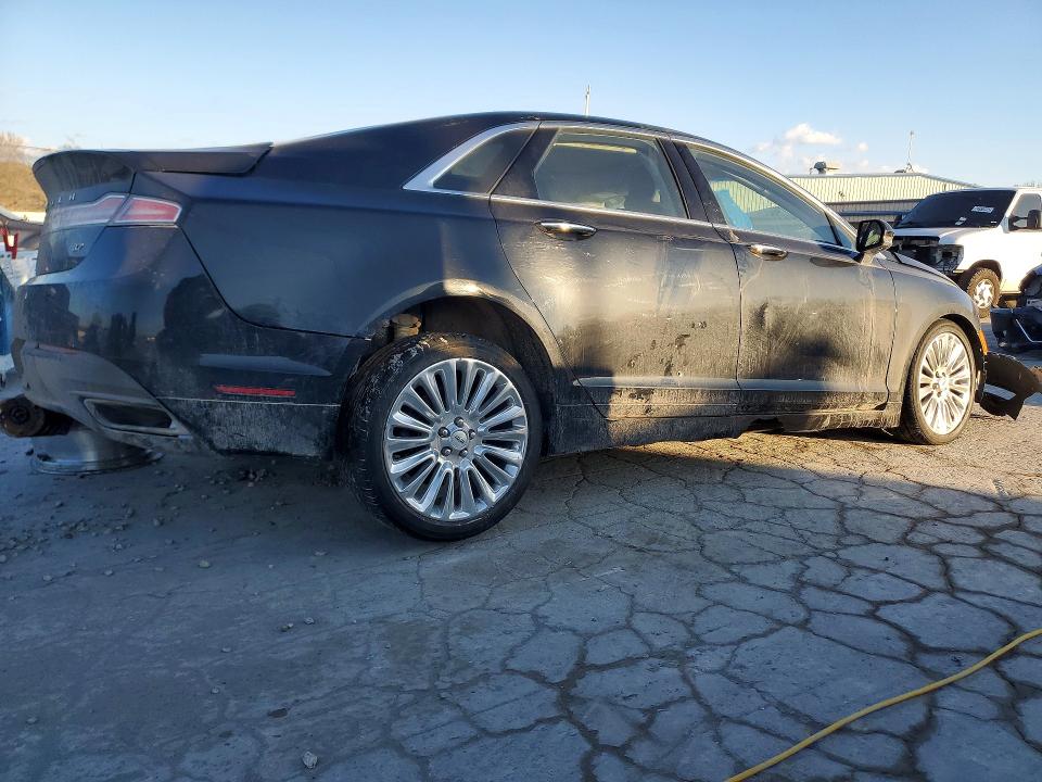 Photo 3 from auction – 2016 LINCOLN MKZ with VIN 3LN6L2GK9GR631369