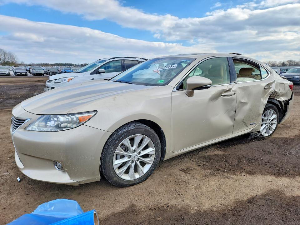 صورة رقم 1 من المزاد - 2015 LEXUS ES مع VIN JTHBW1GG6F2099905