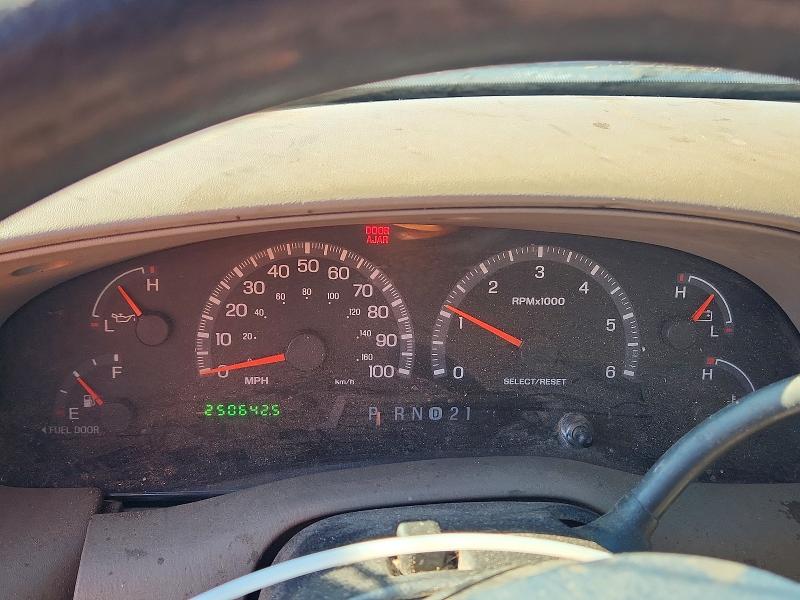 Photo 9 from auction – 2000 FORD F150 with VIN 1FTRX17WXYNA90808