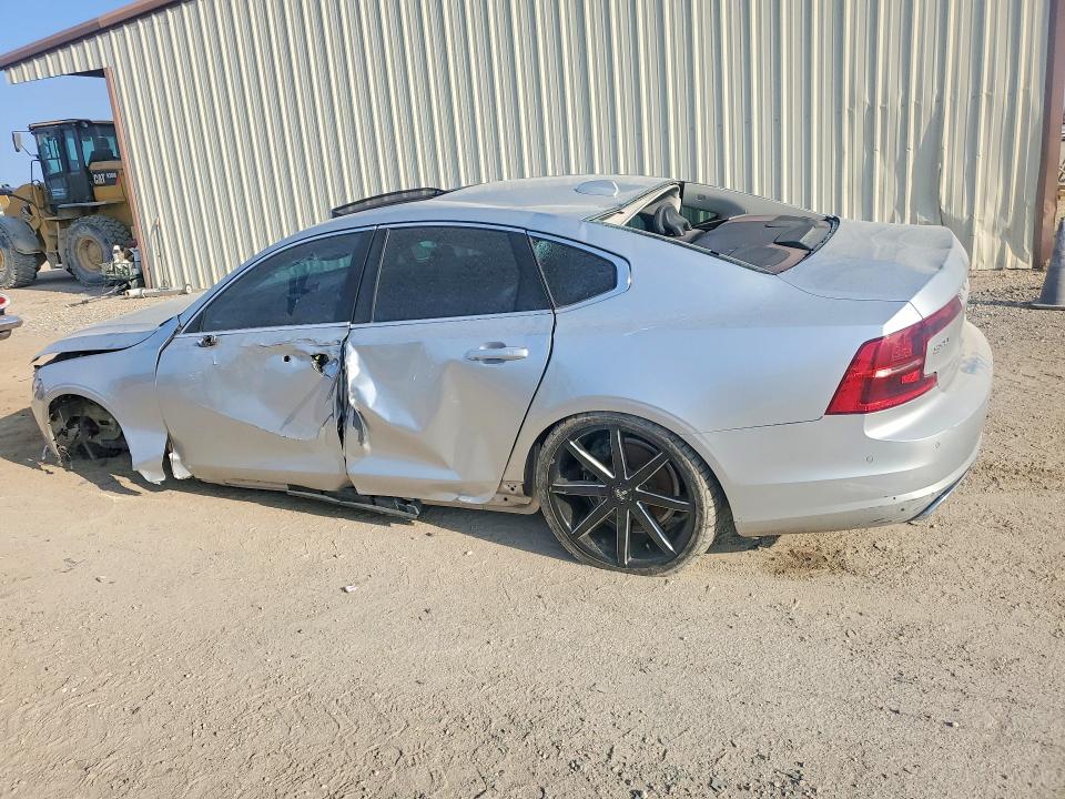 Photo 2 from auction – 2017 VOLVO S90 T6 MOM with VIN YV1A22MK4H1010021