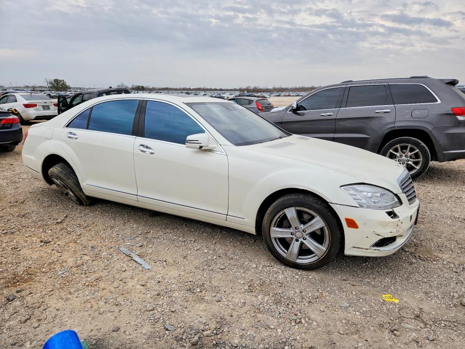Photo 4 from auction – 2010 MERCEDES-BENZ S with VIN WDDNG7BBXAA337348
