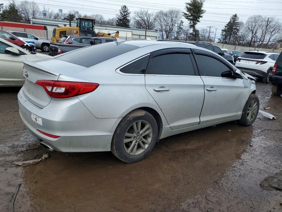 Photo 3 from auction – 2015 HYUNDAI SONATA with VIN 5NPE24AF3FH161027