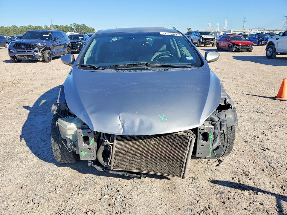 Photo 5 from auction – 2012 HYUNDAI ELANTRA with VIN KMHDH4AE3CU254807