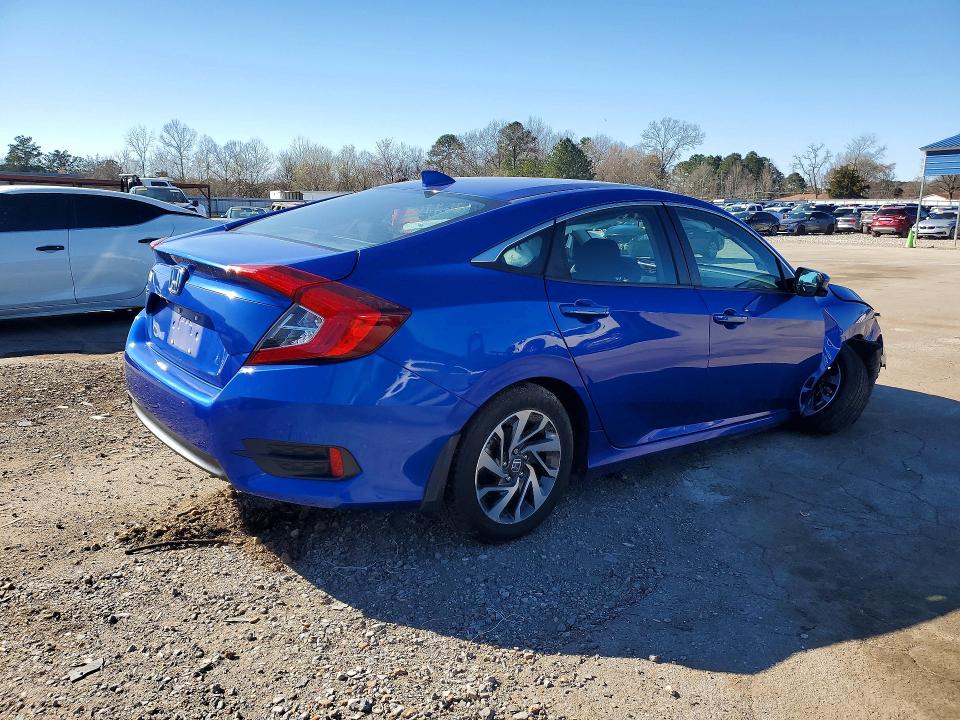 Photo 3 from auction – 2018 HONDA CIVIC with VIN 19XFC2F77JE007019