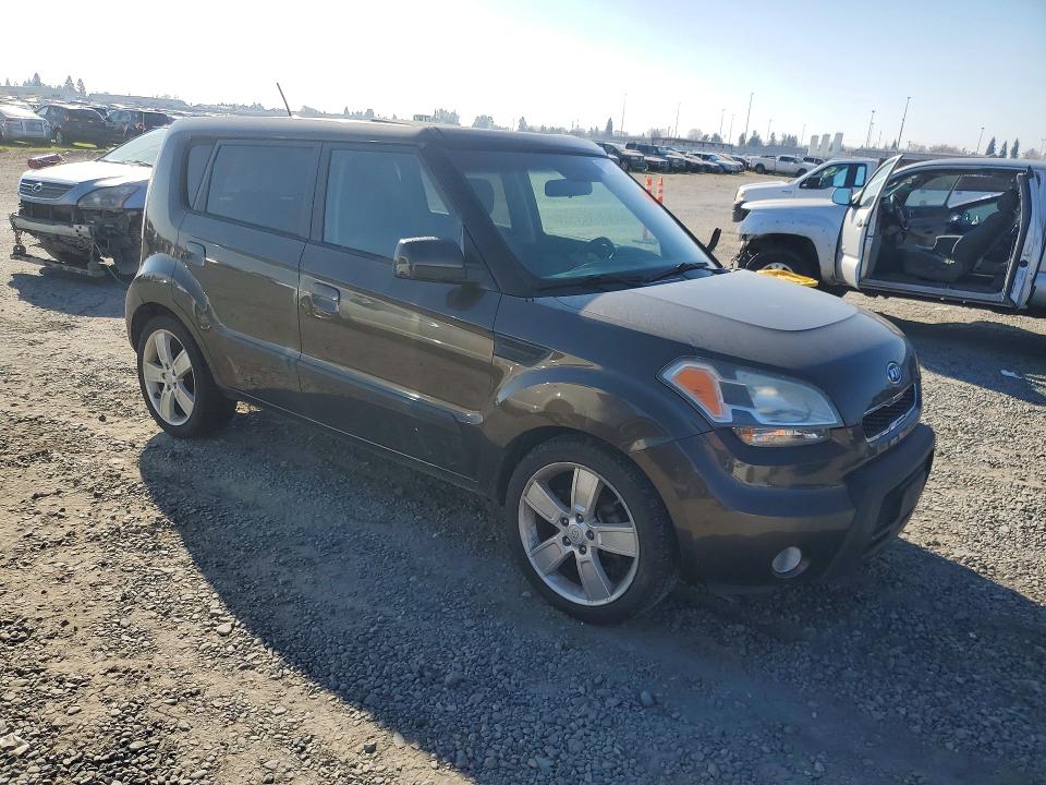 Photo 4 from auction – 2010 KIA SOUL + with VIN KNDJT2A28A7038429