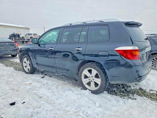 Photo 2 from auction – 2010 TOYOTA HIGHLANDER with VIN 5TDDK3EH1AS011034