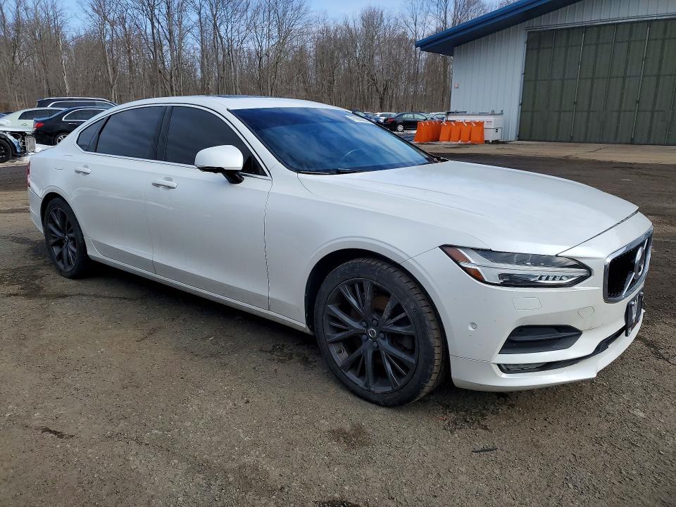 Photo 4 from auction – 2018 VOLVO S90 with VIN LVY992MK6JP033669