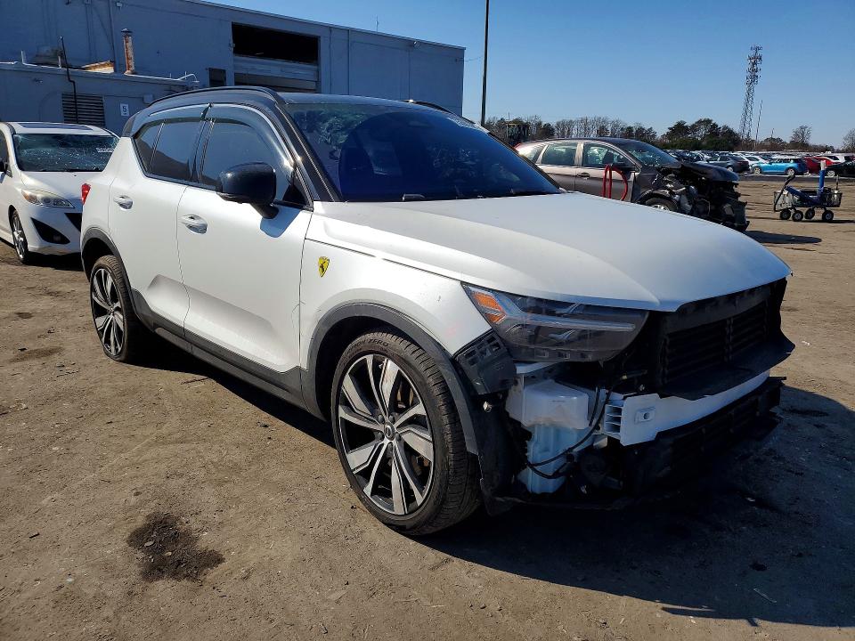 Photo 4 from auction – 2021 VOLVO XC40 with VIN YV4ED3UR8M2549621
