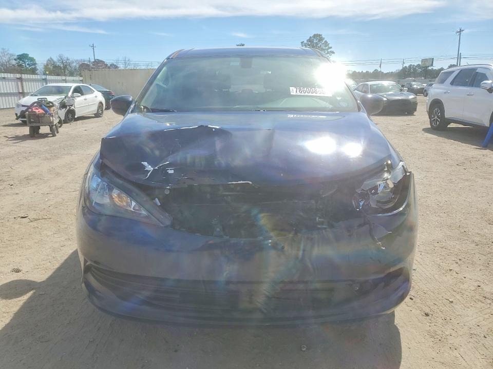 Photo 5 from auction – 2017 CHRYSLER PACIFICA with VIN 2C4RC1CGXHR512475