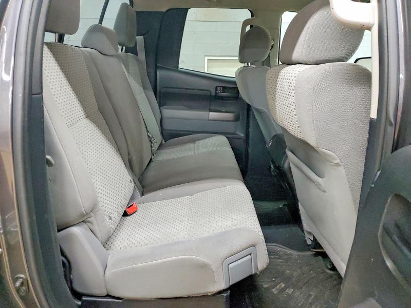 Photo 10 from auction – 2012 TOYOTA TUNDRA with VIN 5TFUW5F10CX227925
