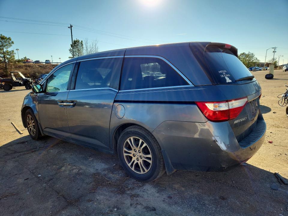 Photo 2 from auction – 2011 HONDA ODYSSEY with VIN 5FNRL5H62BB020162