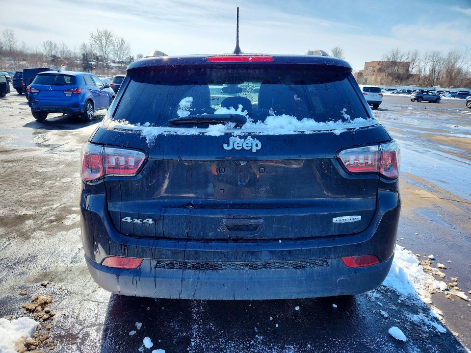 Photo 6 from auction – 2018 JEEP COMPASS with VIN 3C4NJDBB2JT154528