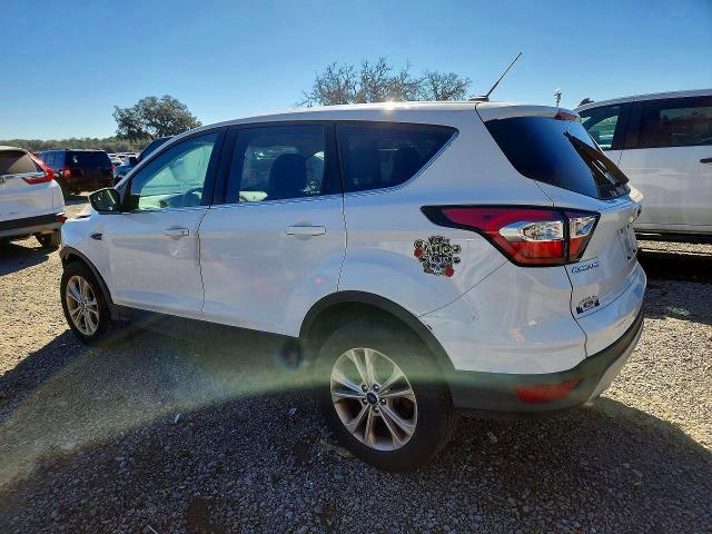 Photo 2 from auction – 2017 FORD ESCAPE with VIN 1FMCU0GD2HUE86451