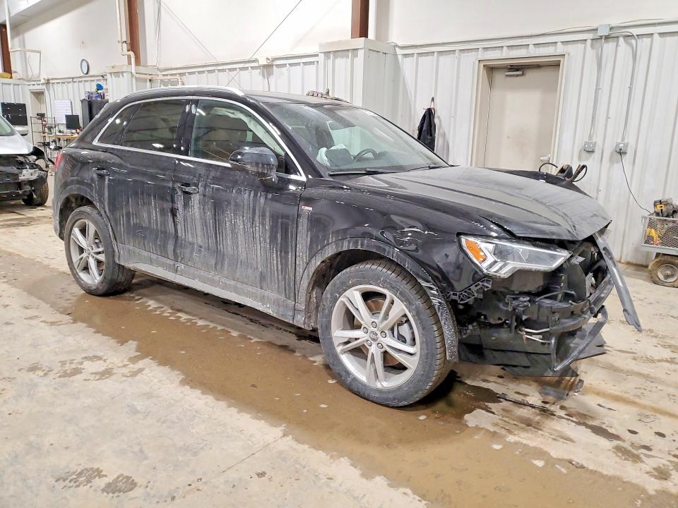 Photo 4 from auction – 2021 AUDI Q3 PREMIUM with VIN WA1EEDF32M1069802