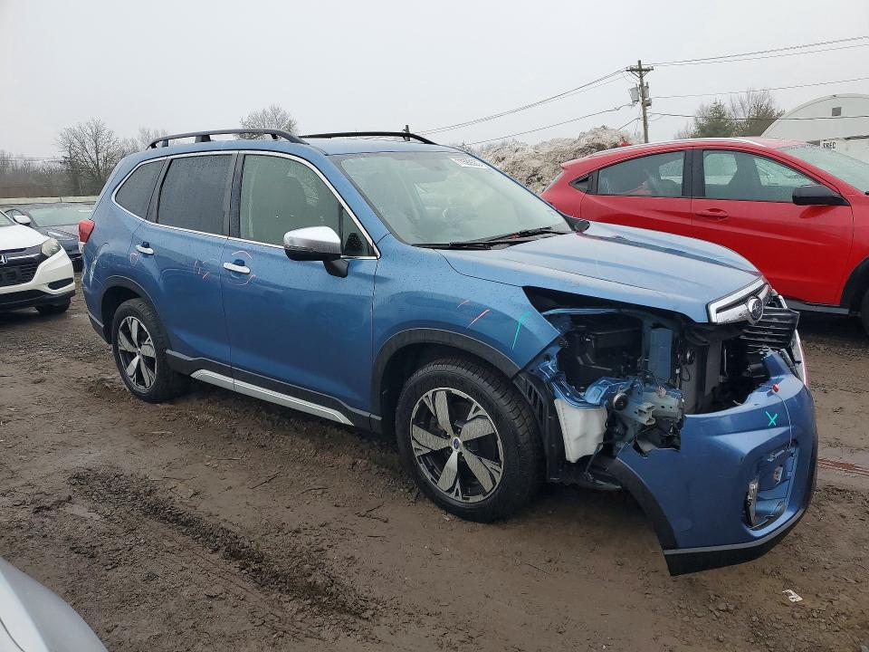 Photo 4 from auction – 2019 SUBARU FORESTER T with VIN JF2SKAWC5KH479287