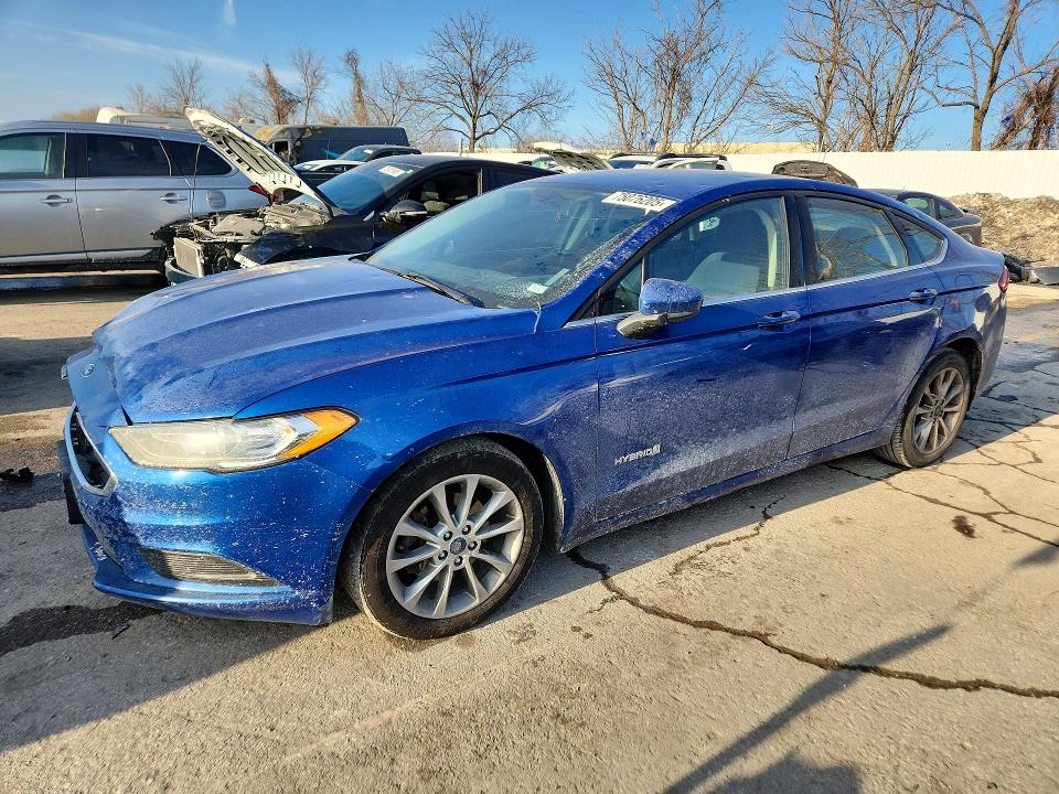 FORD FUSION SE 2017 with VIN 3FA6P0LU6HR386042 - Photo from auction